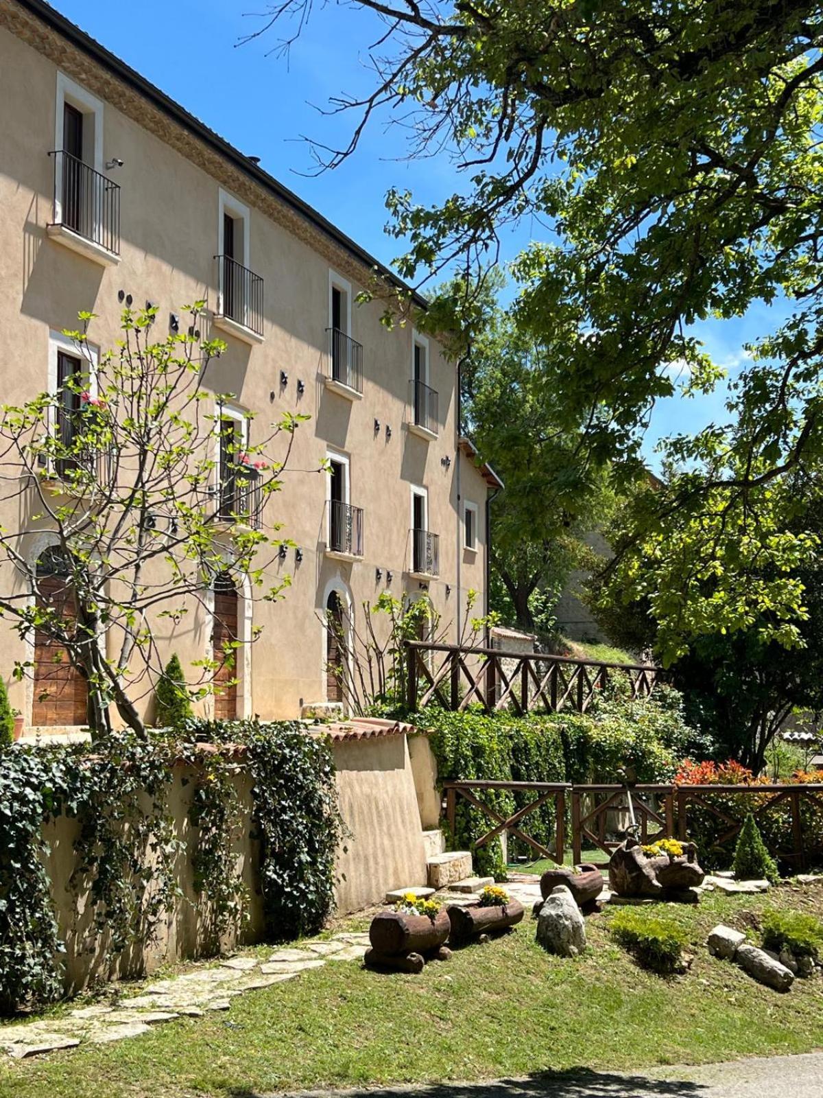 Dimora Dei Baldi - Rooms & Relax Fagnano Alto Exterior foto