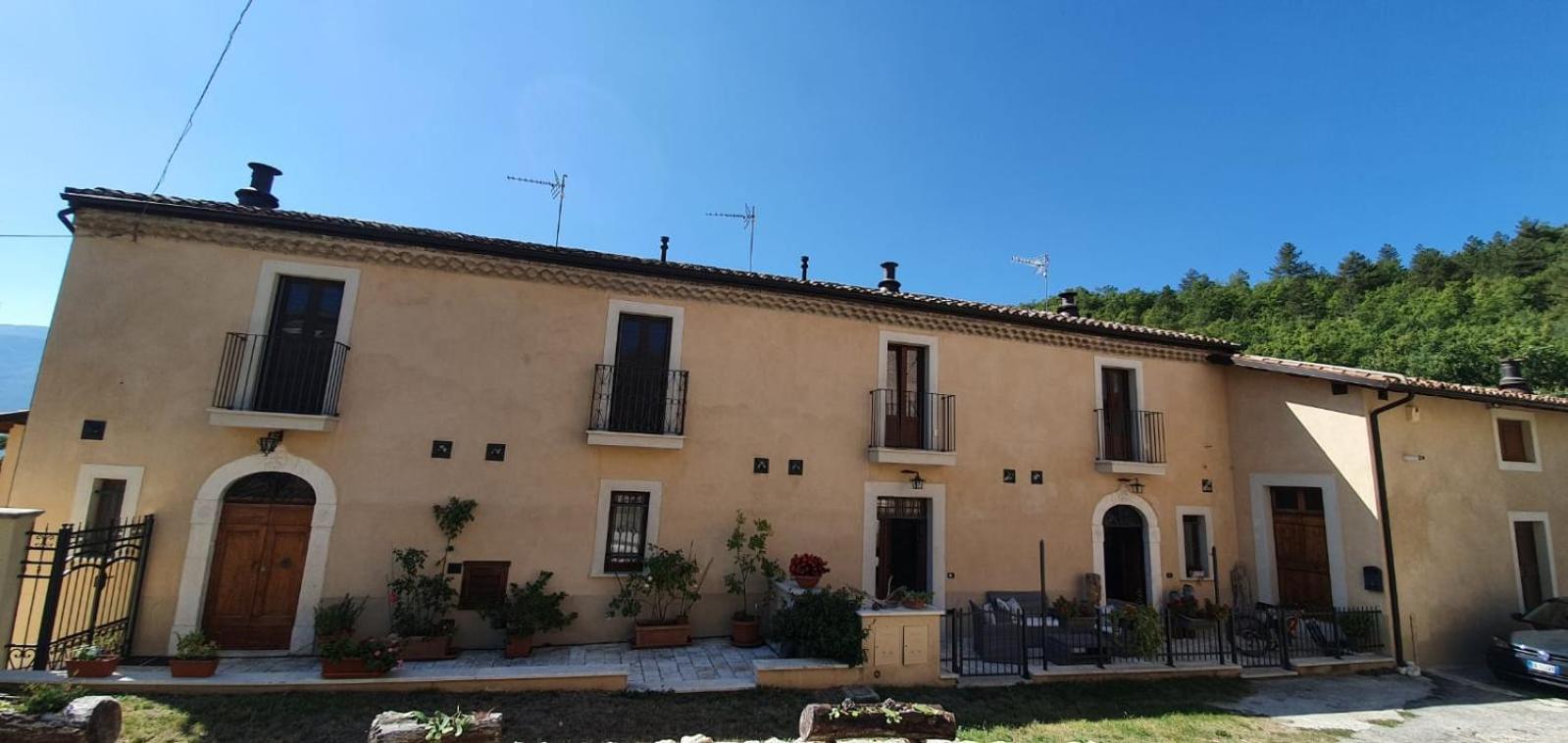 Dimora Dei Baldi - Rooms & Relax Fagnano Alto Exterior foto